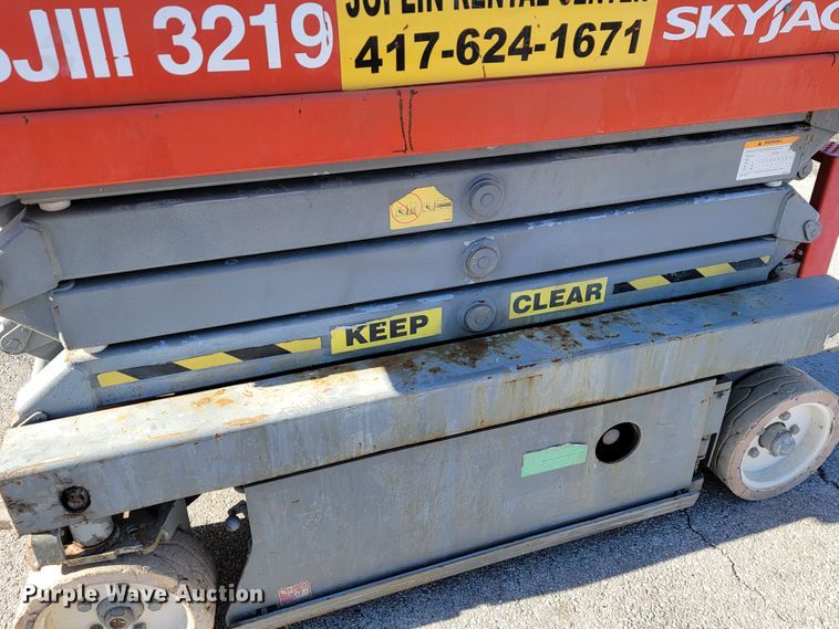 image for item KN9559 Skyjack SJIII 3219  scissor lift