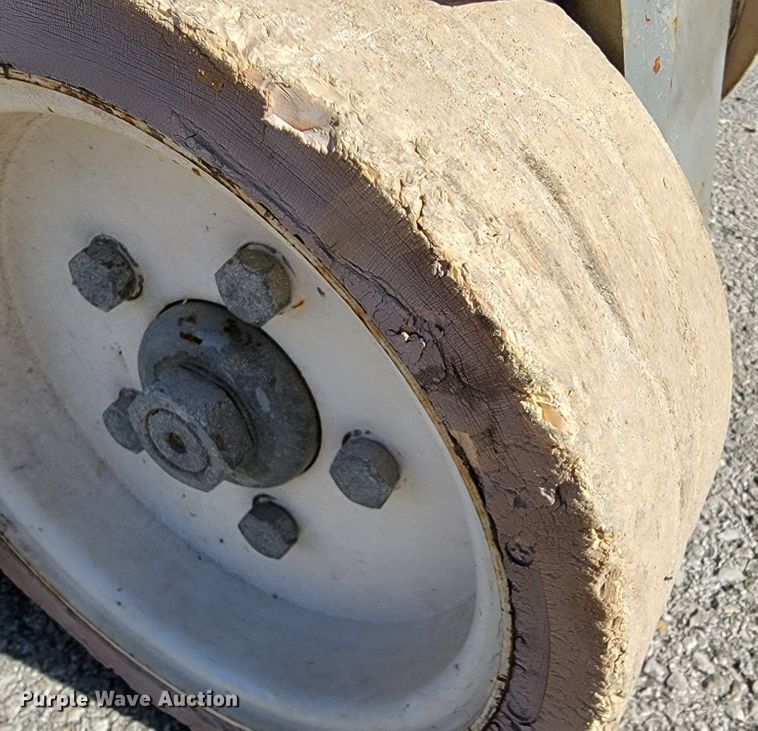 image for item KN9559 Skyjack SJIII 3219  scissor lift