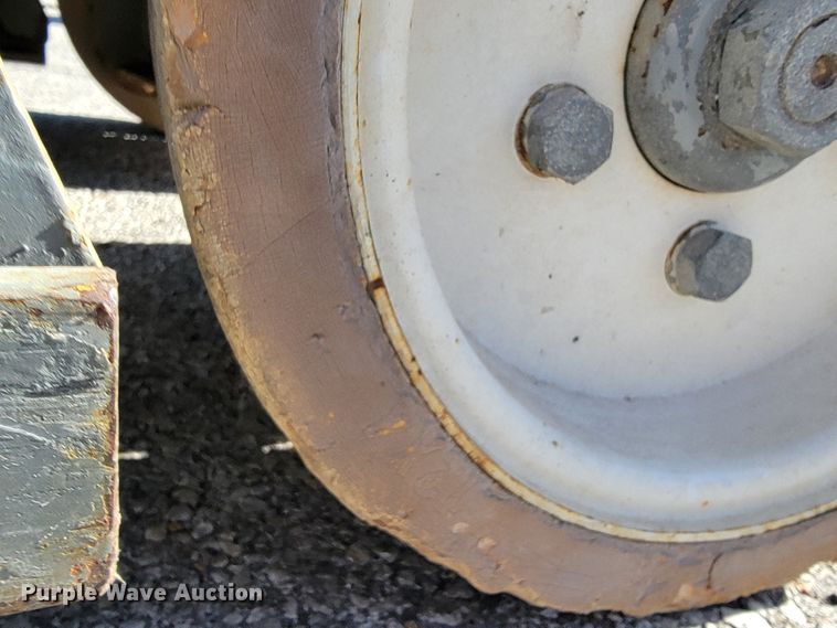 image for item KN9559 Skyjack SJIII 3219  scissor lift