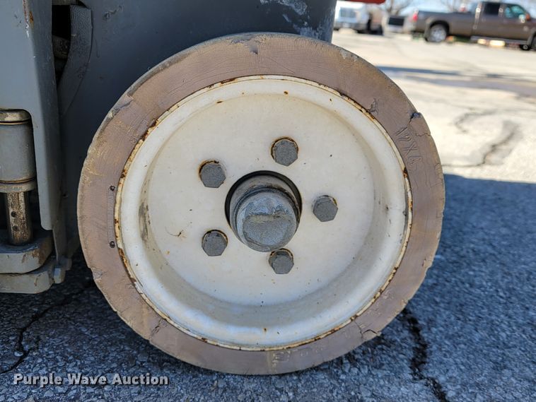 image for item KN9559 Skyjack SJIII 3219  scissor lift