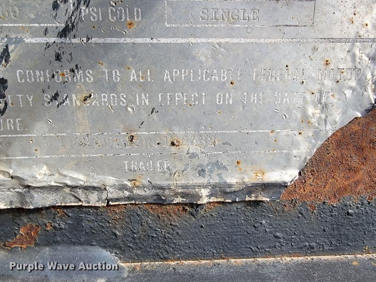 image for item KN9573 1994 Towmaster  tilt deck utility trailer