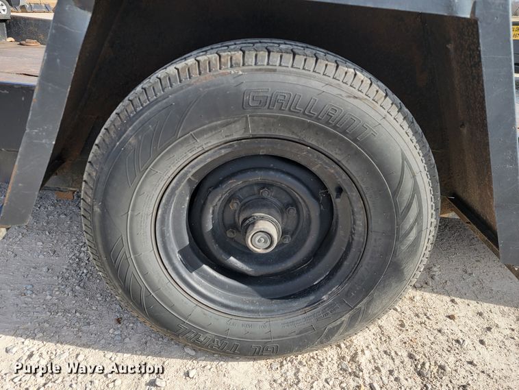 image for item KN9573 1994 Towmaster  tilt deck utility trailer