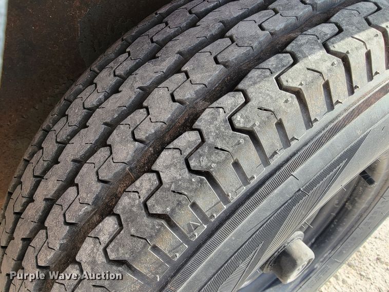 image for item KN9573 1994 Towmaster  tilt deck utility trailer