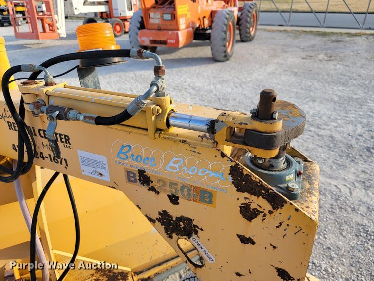 image for item KN9577 Broce 250-B  broom