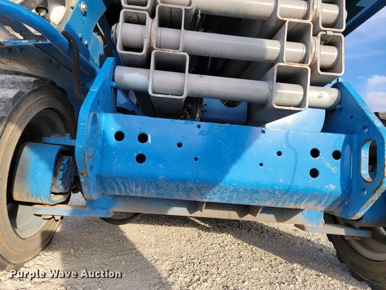 image for item KN9578 2006 Genie 2668 RT  scissor lift