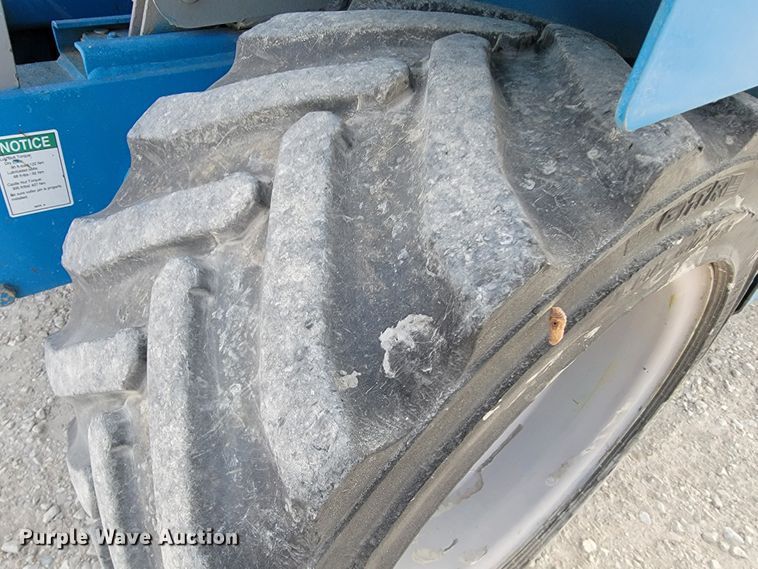 image for item KN9578 2006 Genie 2668 RT  scissor lift