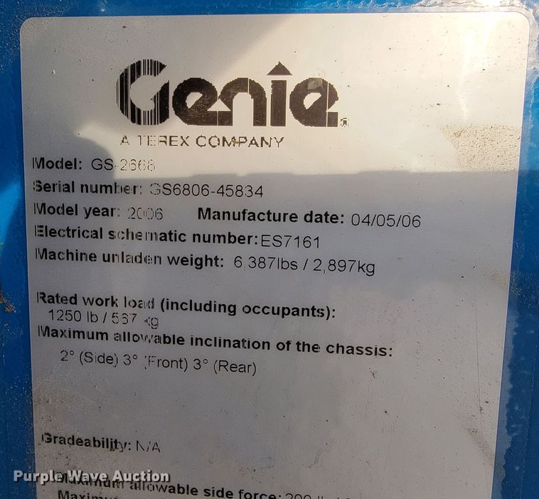 image for item KN9578 2006 Genie 2668 RT  scissor lift