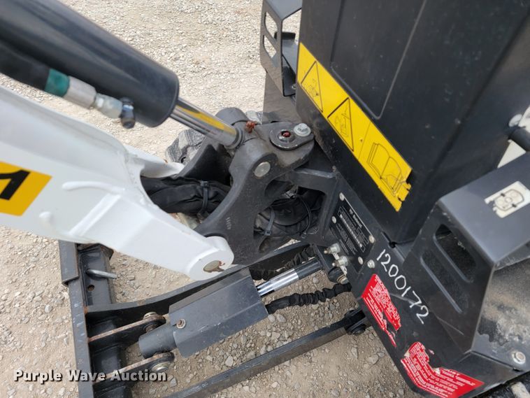 image for item KN9581 2019 Bobcat E10  mini excavator