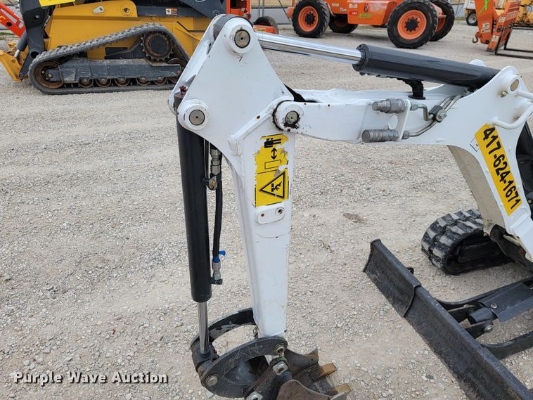 image for item KN9581 2019 Bobcat E10  mini excavator