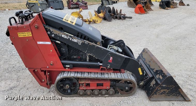 image for item KN9587 2016 Toro TX427  compact utility loader