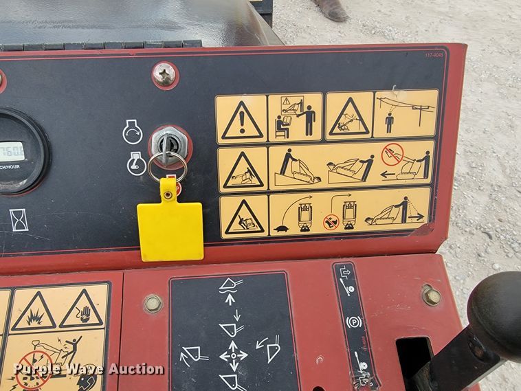 image for item KN9587 2016 Toro TX427  compact utility loader