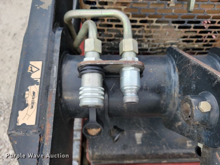 image for item KN9587 2016 Toro TX427  compact utility loader