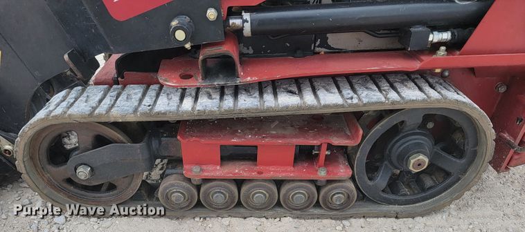 image for item KN9587 2016 Toro TX427  compact utility loader