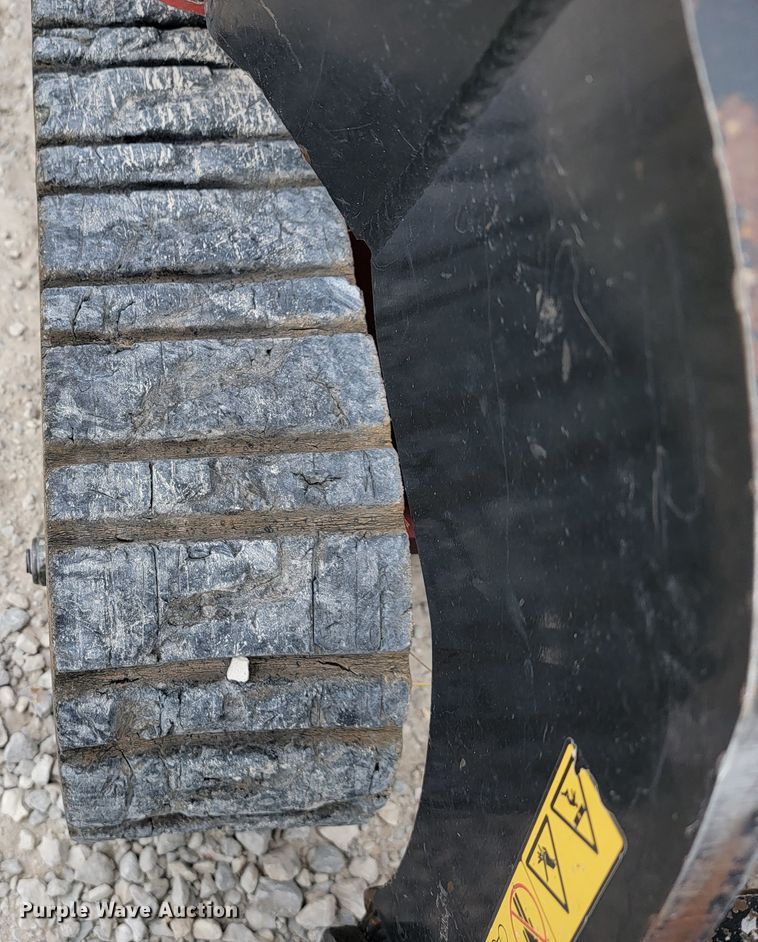 image for item KN9587 2016 Toro TX427  compact utility loader