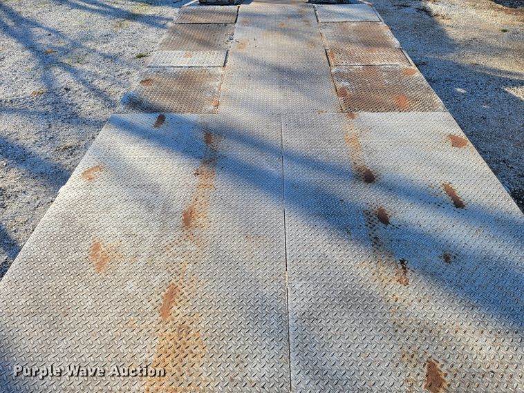 image for item KN9594 1986 Interstate  equipment trailer