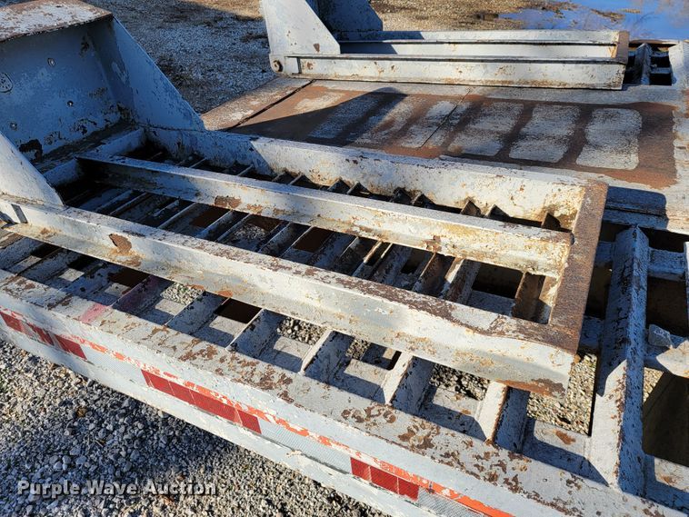 image for item KN9594 1986 Interstate  equipment trailer