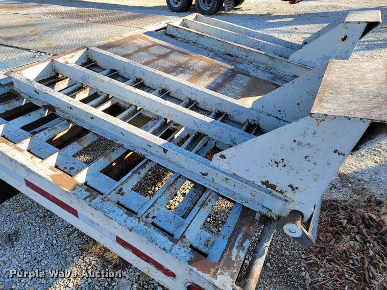 image for item KN9594 1986 Interstate  equipment trailer