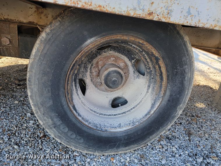 image for item KN9594 1986 Interstate  equipment trailer