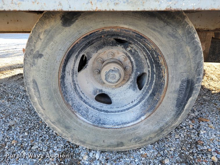 image for item KN9594 1986 Interstate  equipment trailer