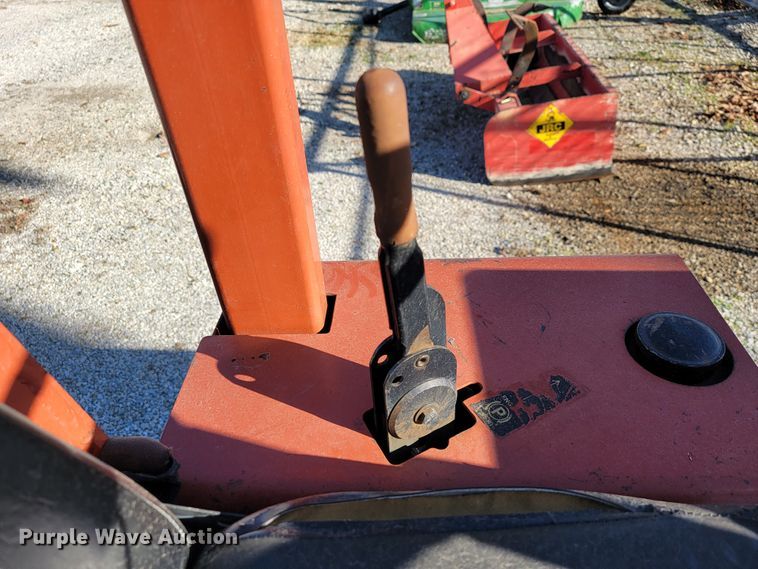 image for item KN9595 1997 Ditch Witch 3500  trencher