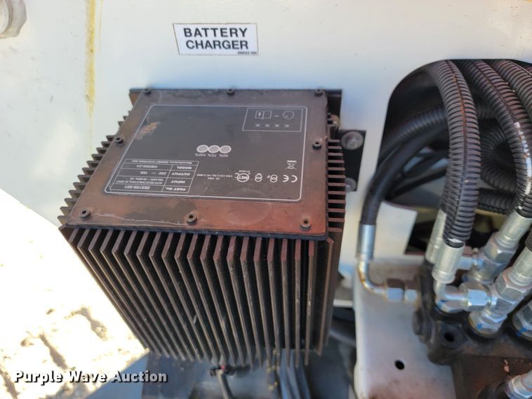 image for item KN9596 2017 Snorkel TL37J  boom lift