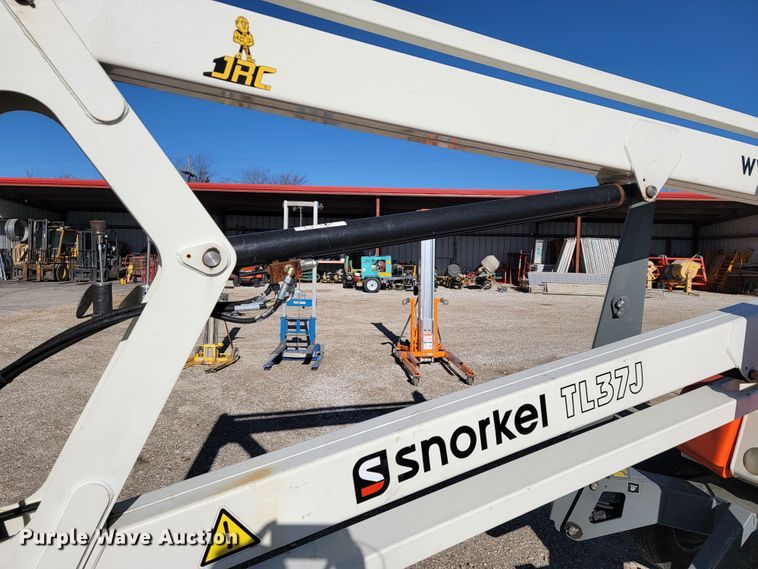 image for item KN9596 2017 Snorkel TL37J  boom lift