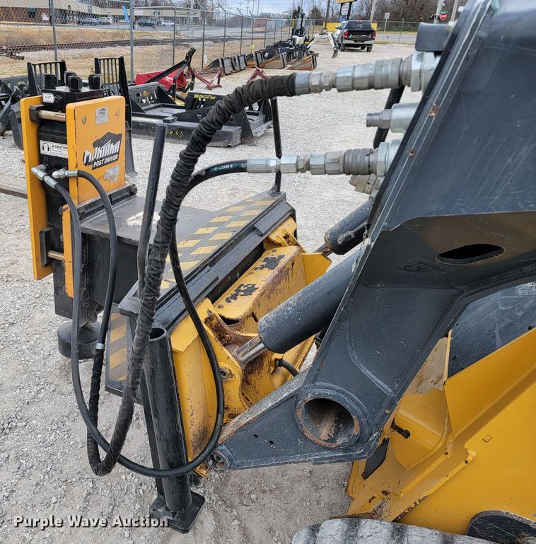 image for item KN9613 Montana skid steer post driver