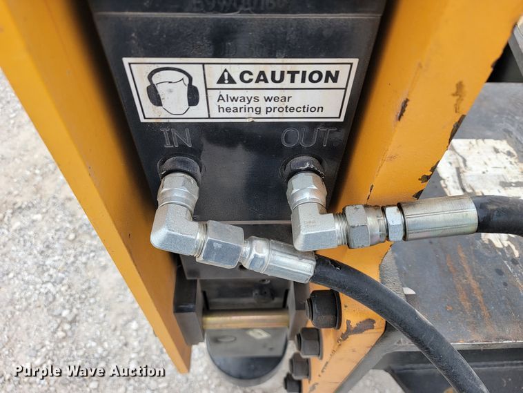 image for item KN9613 Montana skid steer post driver