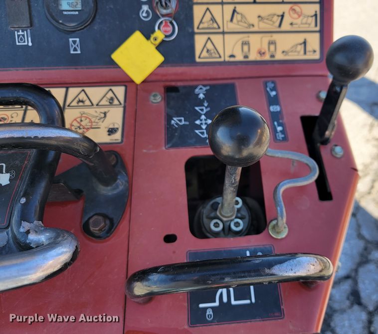 image for item KN9617 2016 Toro TX427  compact utility loader