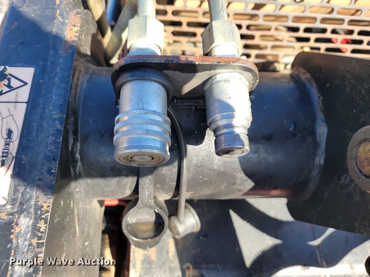 image for item KN9617 2016 Toro TX427  compact utility loader