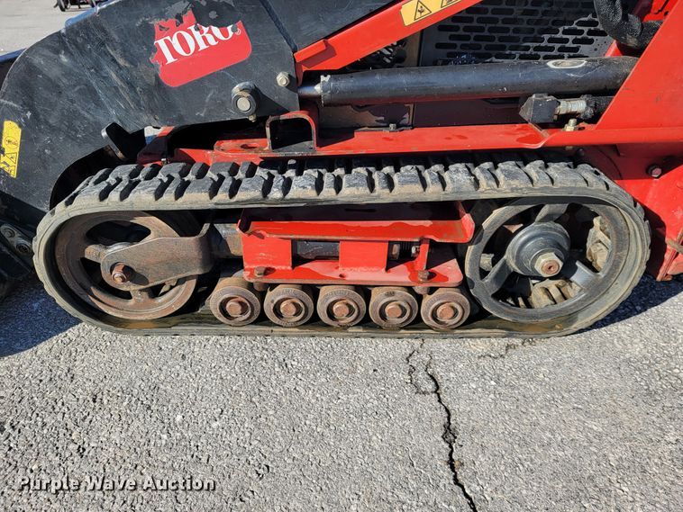 image for item KN9617 2016 Toro TX427  compact utility loader