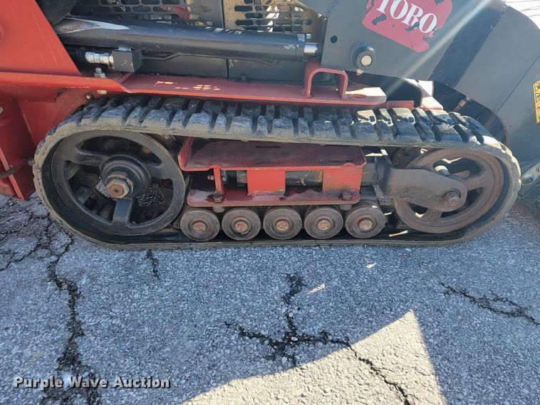 image for item KN9617 2016 Toro TX427  compact utility loader