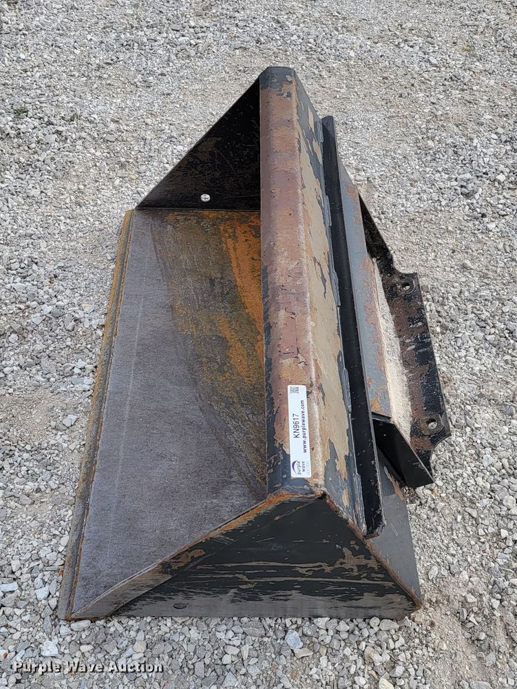 image for item KN9617 2016 Toro TX427  compact utility loader