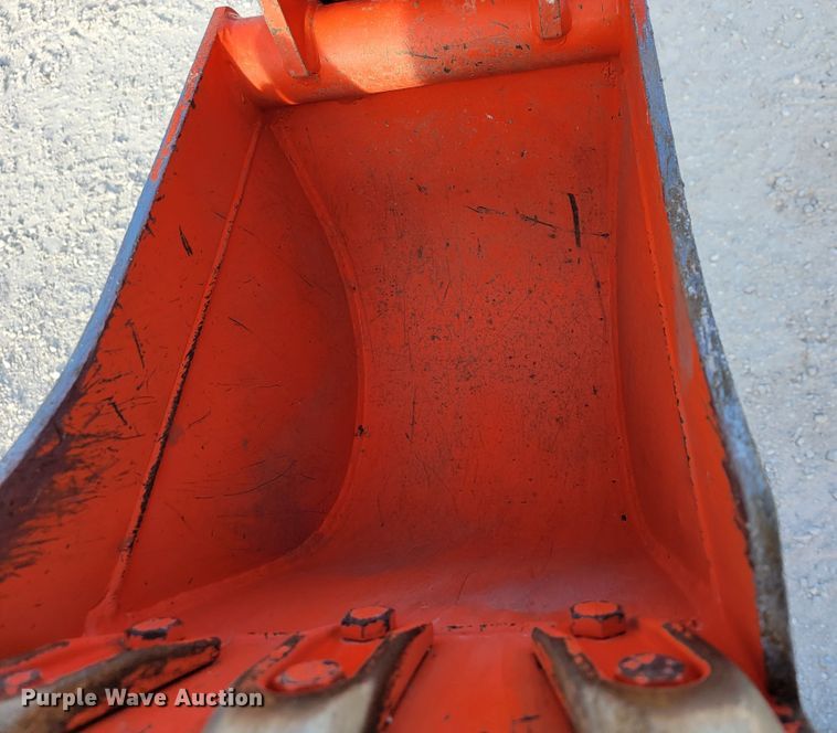 image for item KN9625 2020 Kubota B26  MFWD tractor