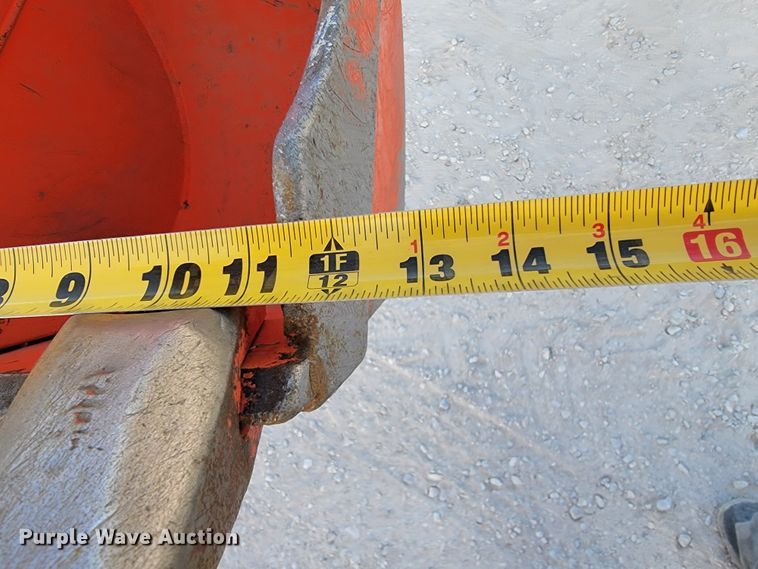 image for item KN9625 2020 Kubota B26  MFWD tractor