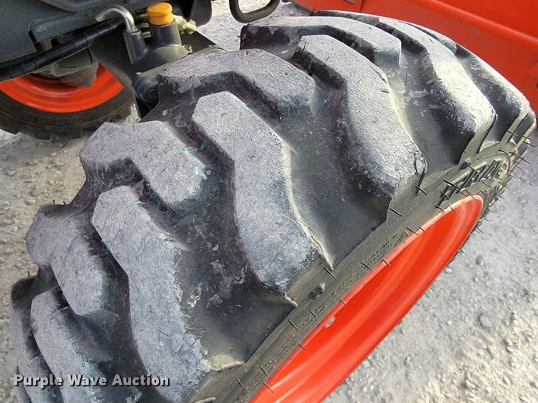 image for item KN9625 2020 Kubota B26  MFWD tractor