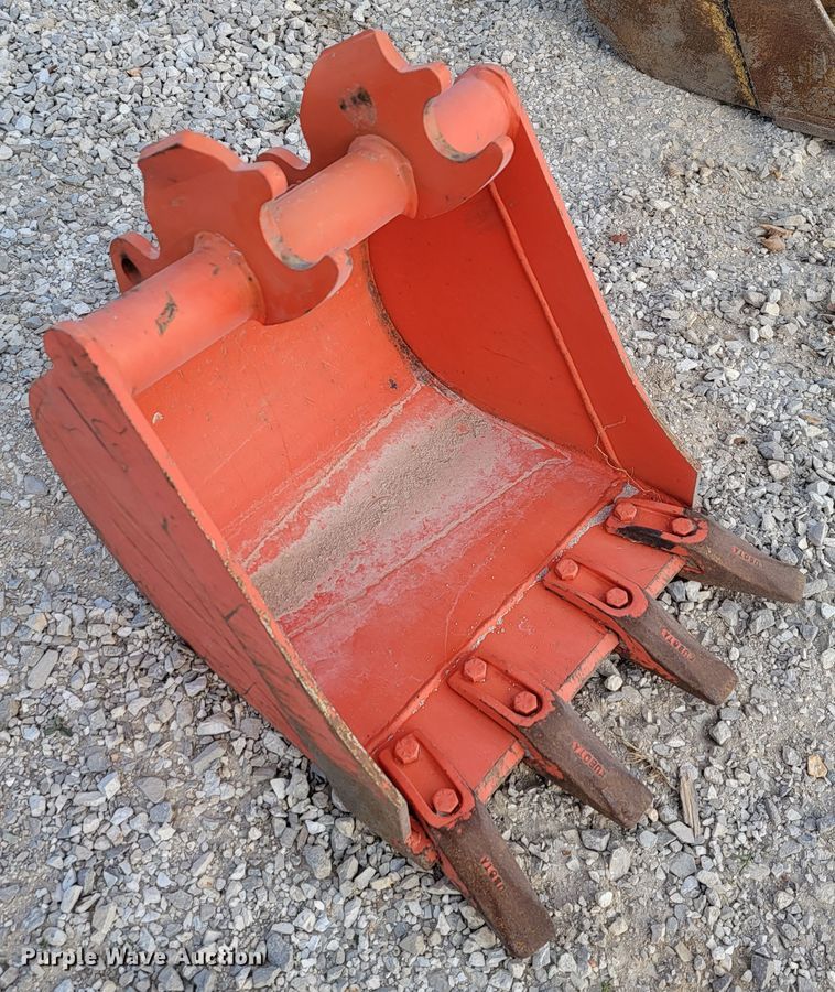 image for item KN9625 2020 Kubota B26  MFWD tractor