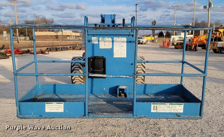 image for item KN9626 2001 Genie S-60  boom lift