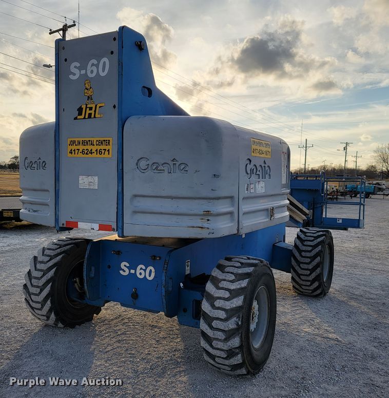 image for item KN9626 2001 Genie S-60  boom lift