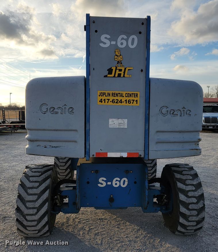 image for item KN9626 2001 Genie S-60  boom lift