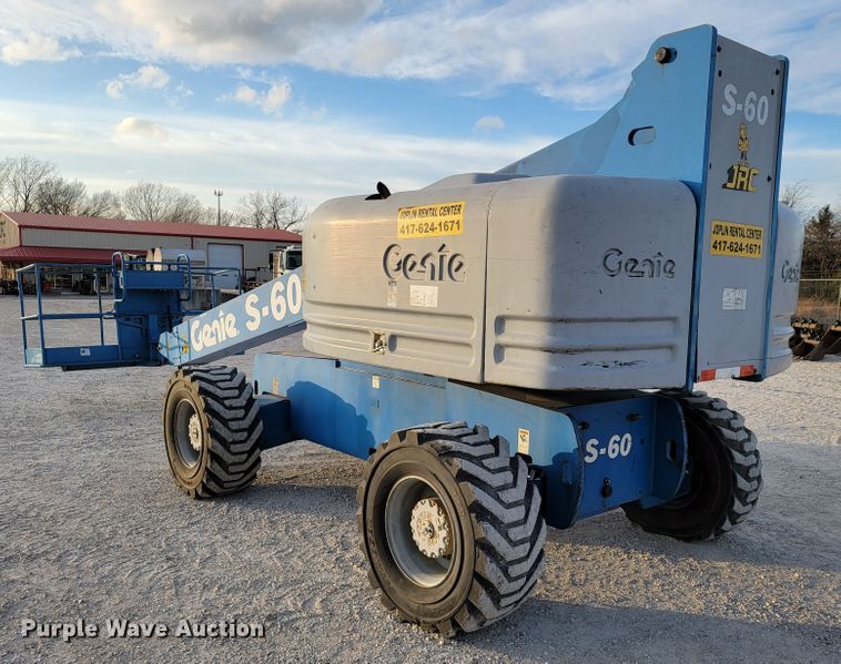 image for item KN9626 2001 Genie S-60  boom lift