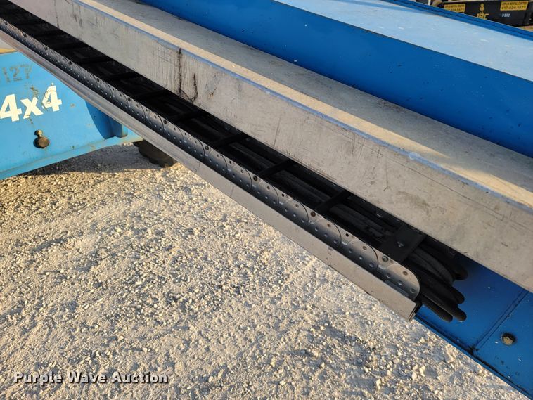 image for item KN9626 2001 Genie S-60  boom lift