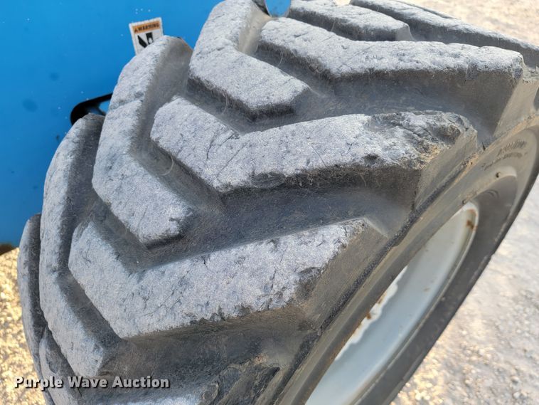 image for item KN9626 2001 Genie S-60  boom lift