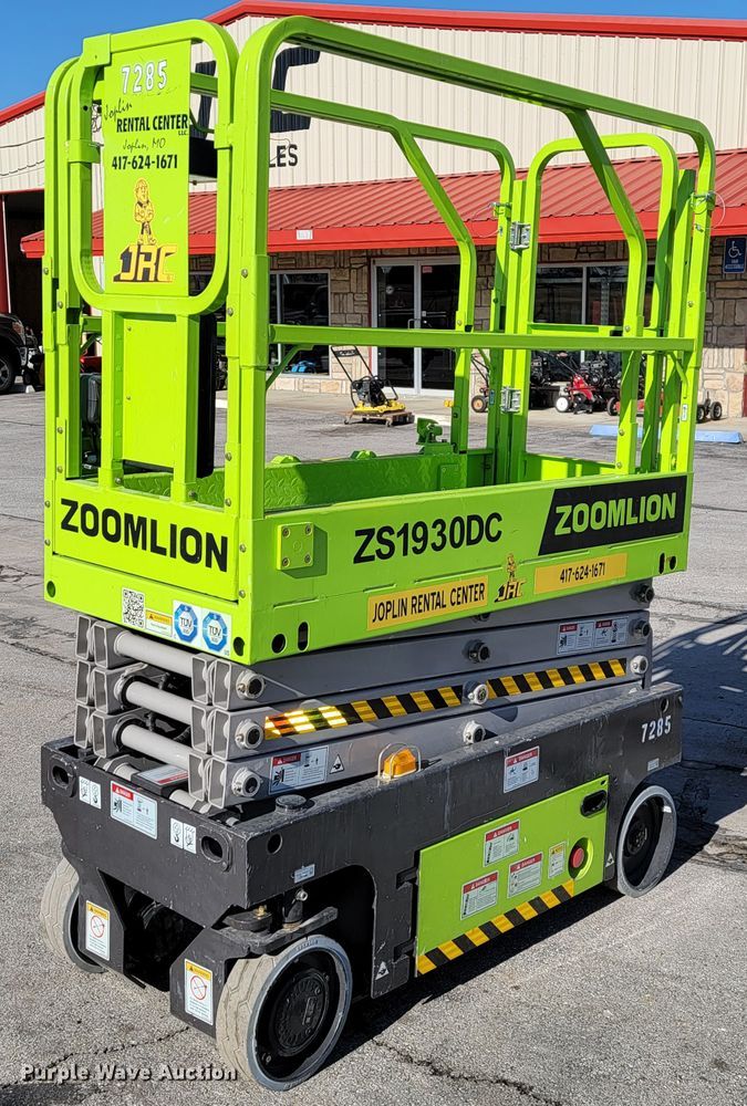 image for item KN9651 2021 Zoomlion ZS1930DC  scissor lift