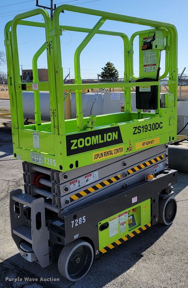 image for item KN9651 2021 Zoomlion ZS1930DC  scissor lift