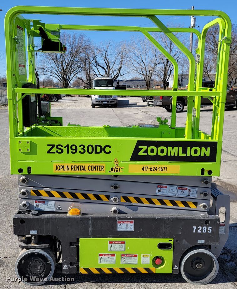 image for item KN9651 2021 Zoomlion ZS1930DC  scissor lift