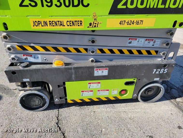 image for item KN9651 2021 Zoomlion ZS1930DC  scissor lift