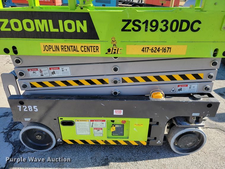 image for item KN9651 2021 Zoomlion ZS1930DC  scissor lift