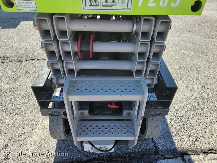 image for item KN9651 2021 Zoomlion ZS1930DC  scissor lift