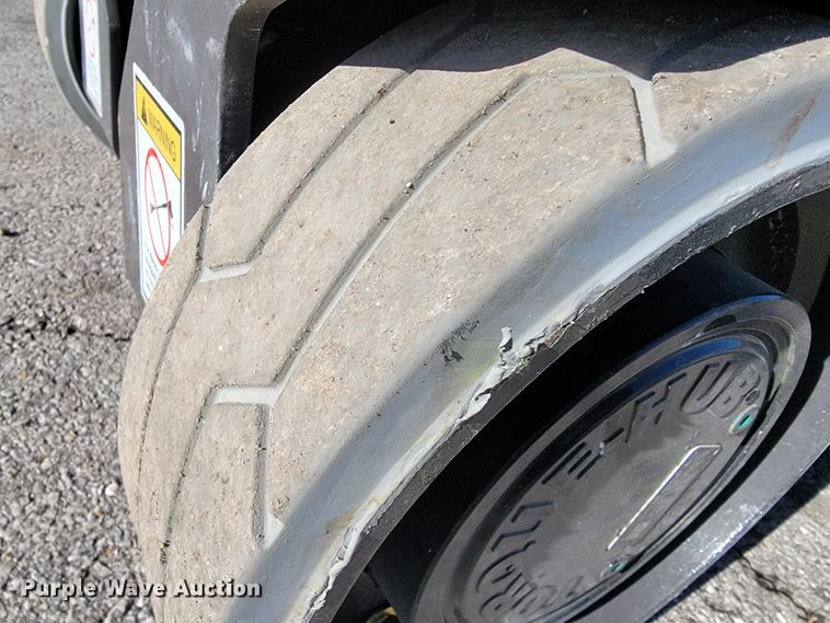 image for item KN9651 2021 Zoomlion ZS1930DC  scissor lift